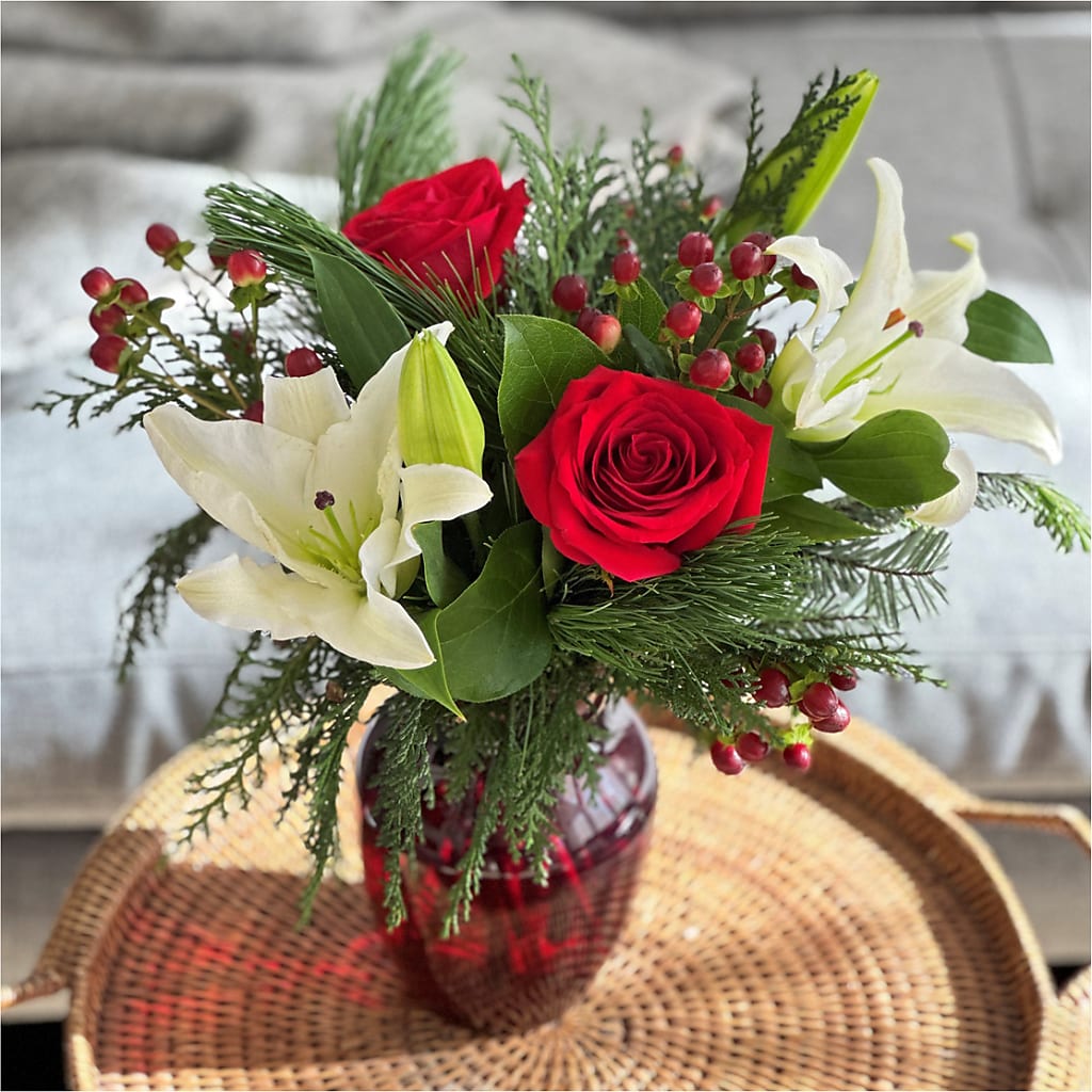 Evergreen Delight Bouquet – Flowersforyou.com, Tontitown AR